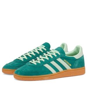 ADIDAS HANDBALL SPEZIAL in Collegiate Green, Semi Green Spark & Gum